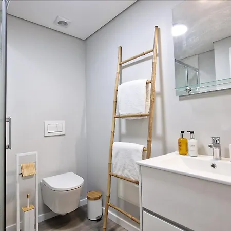 Carmo Palace By Lovelystay Apartament